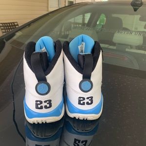 Air Jordan 9's in good condition.